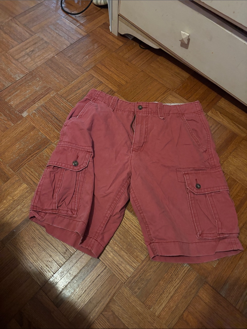 American Eagle Outfitters Men's Coral Cargo Shorts